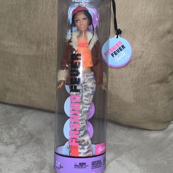 FASHION FEVER KAYLA-GORGEOUS PACIFIC ASIAN DOLL-NRF MINT - Picture 2 of 3